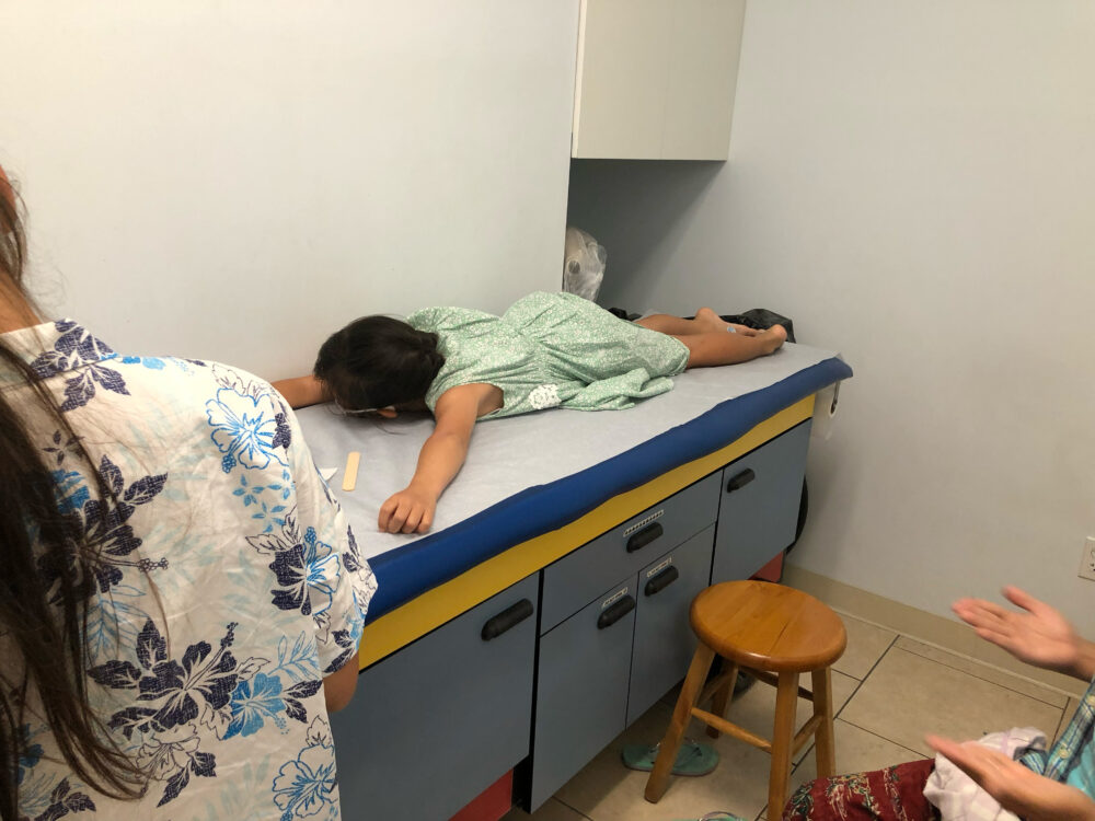 ハワイの小児科診察室